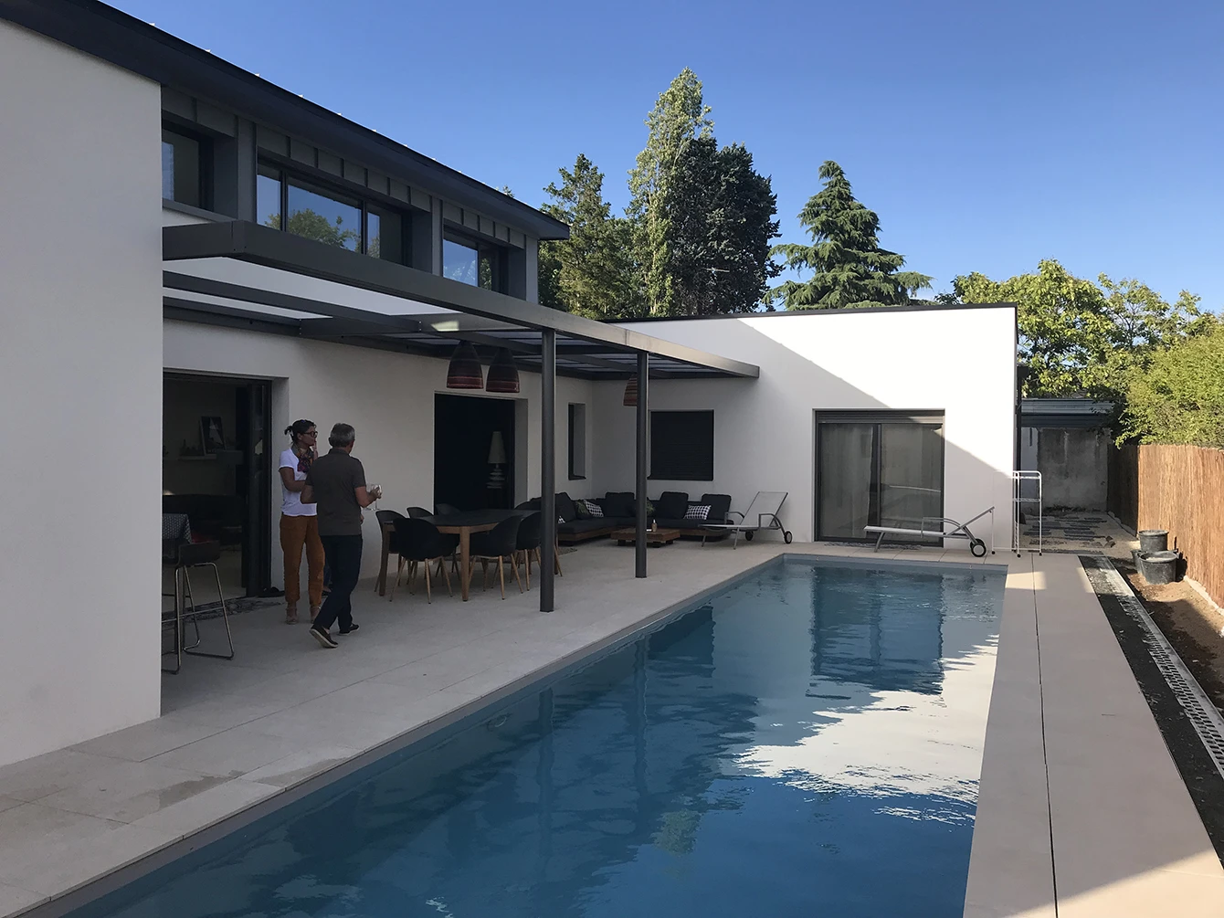 construction-maison-les-points-de-ce-cote-piscine
