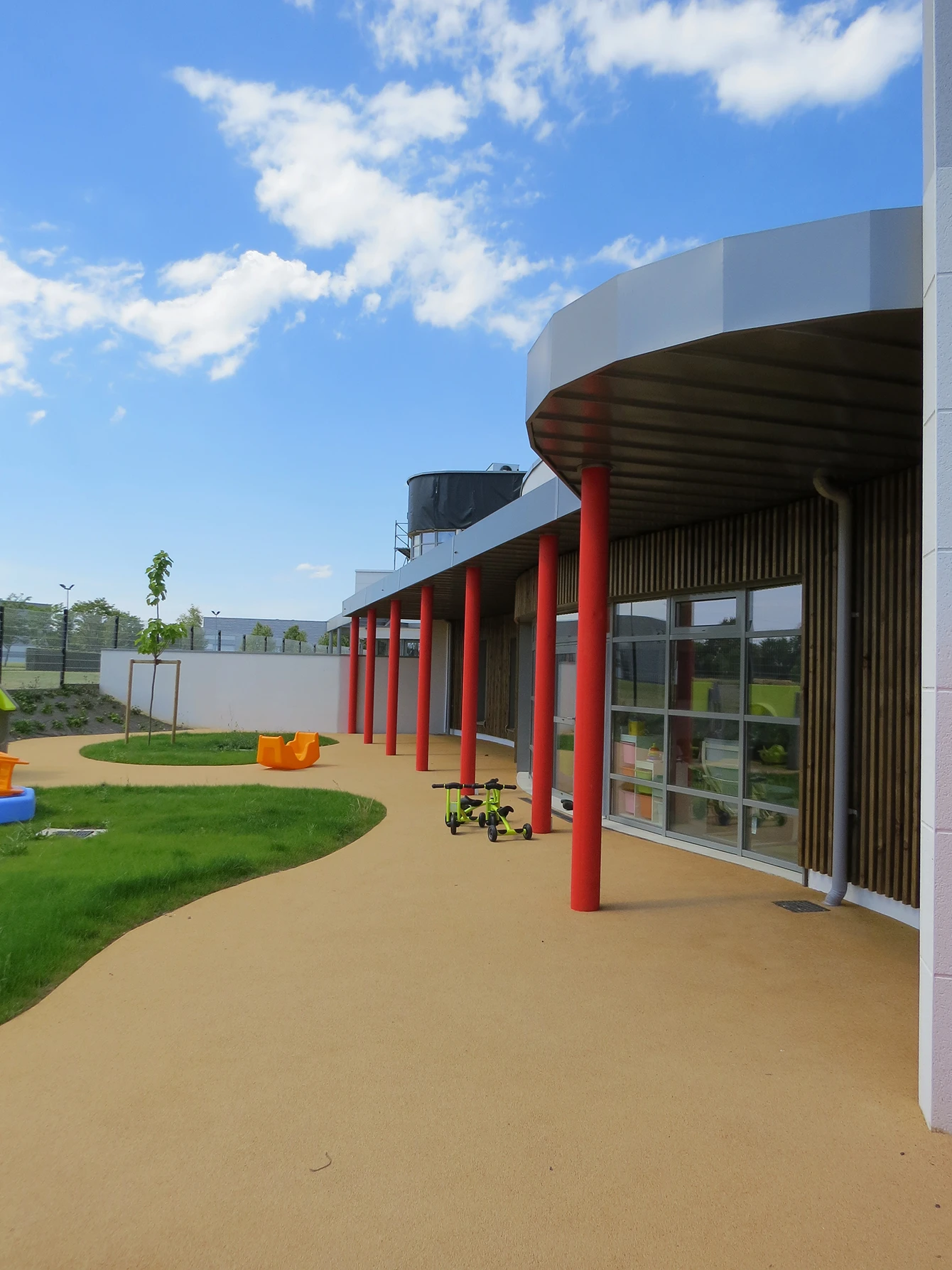 creation-creche-entreprise-seize-enfants-beaucouze